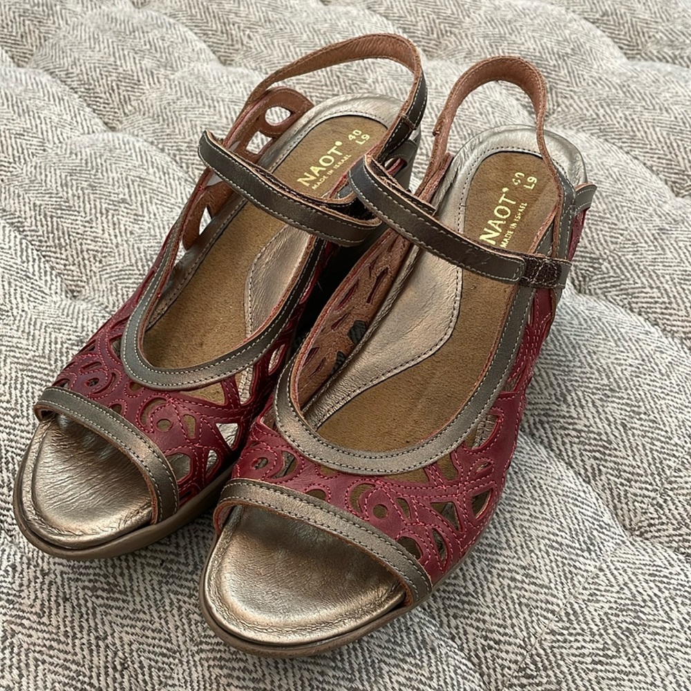Naot wedges size EU 40